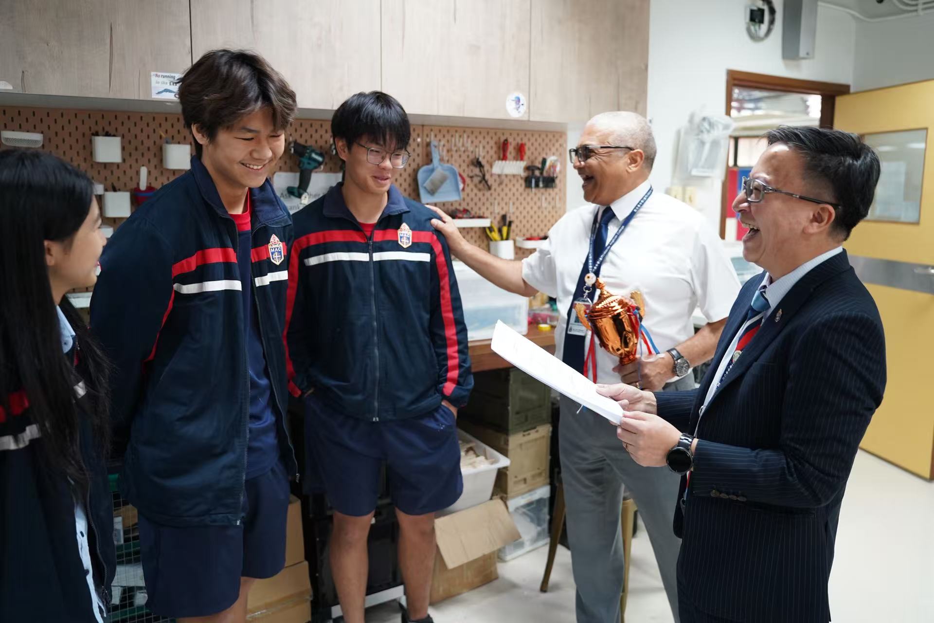 PrimalRun Laughing with Princpal